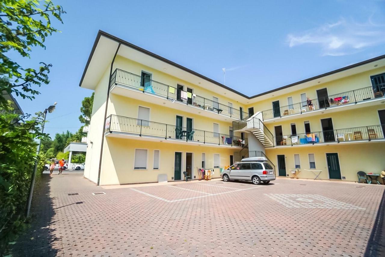 Condominio Brionetta 比比翁 外观 照片